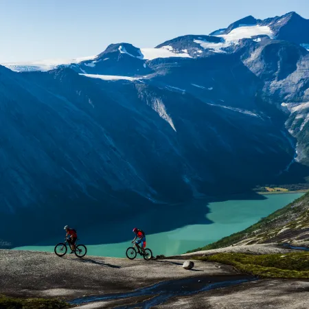 Terrengsykling på Reinessfjellet